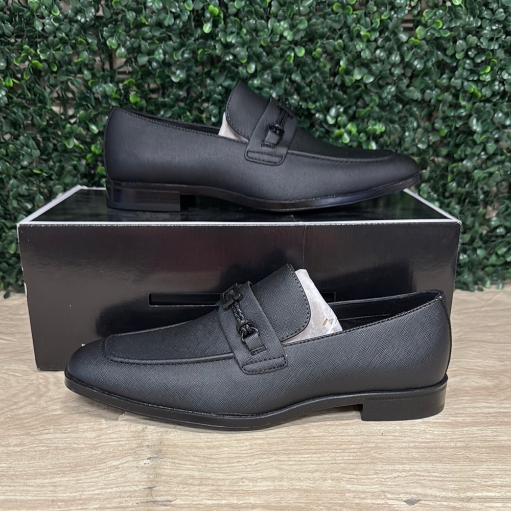 Guess Hare Loafers- M7